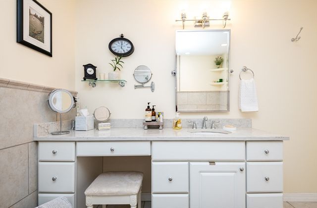 75 Border Winds Ave, Seabrook, NH 03874