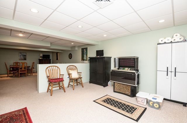 75 Border Winds Ave, Seabrook, NH 03874