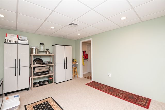 75 Border Winds Ave, Seabrook, NH 03874