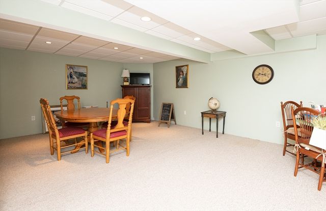 75 Border Winds Ave, Seabrook, NH 03874