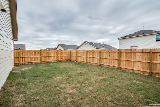 2406 Double Oak Dr, New Braunfels, TX 78130