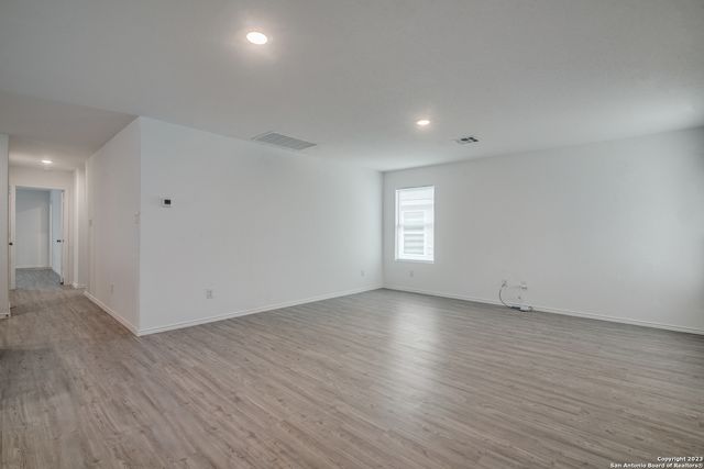 2406 Double Oak Dr, New Braunfels, TX 78130