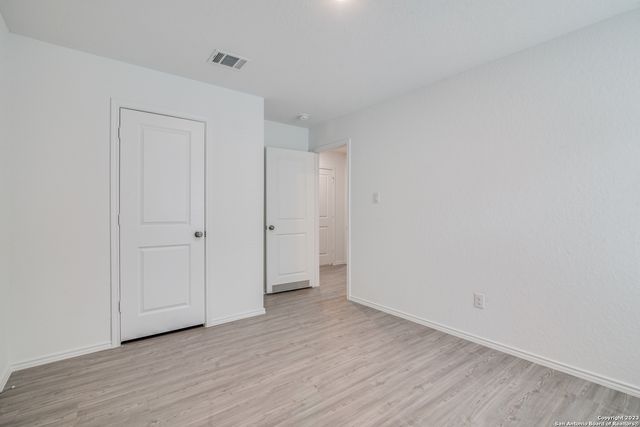 2406 Double Oak Dr, New Braunfels, TX 78130