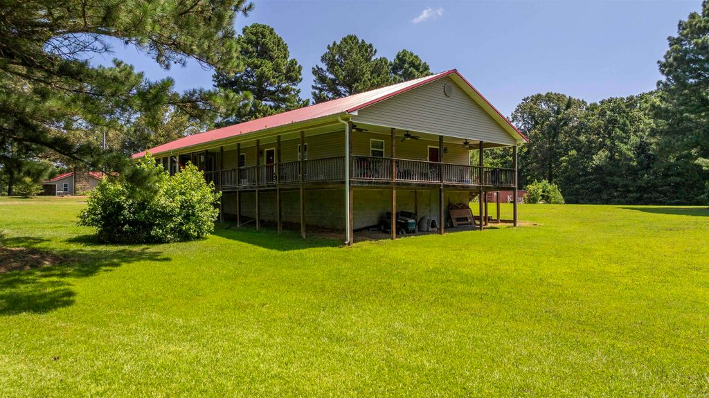 5976 Cord Road, Newark, AR 72562
