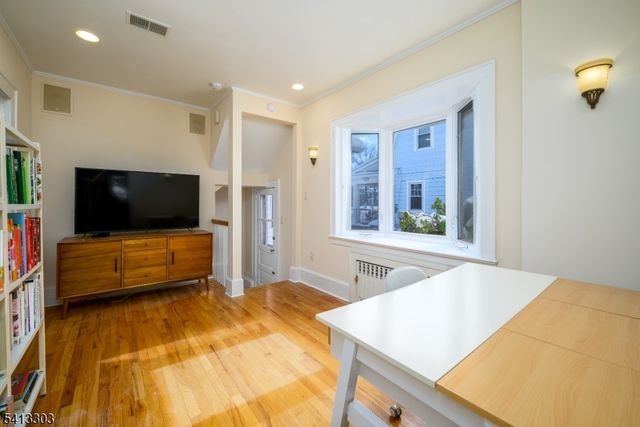 29 S Mountain Rd, Millburn Twp., NJ 07041