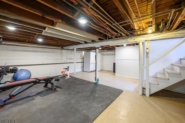 29 S Mountain Rd, Millburn Twp., NJ 07041