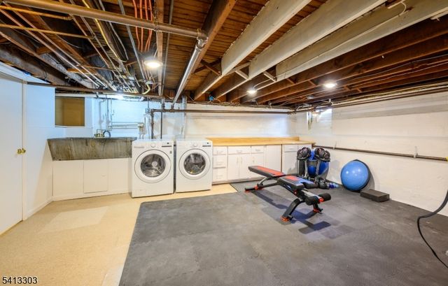 29 S Mountain Rd, Millburn Twp., NJ 07041