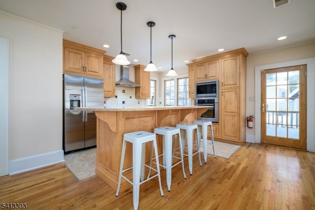 29 S Mountain Rd, Millburn Twp., NJ 07041