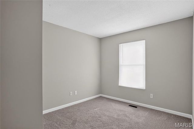 12071 El Camara Drive, Affton, MO 63033