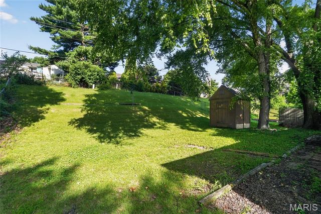 12071 El Camara Drive, Affton, MO 63033