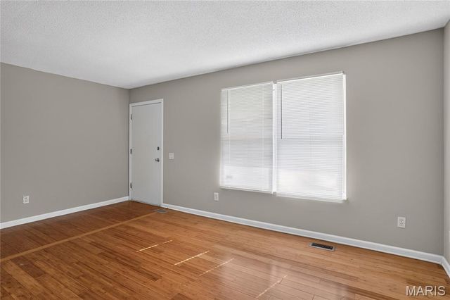 12071 El Camara Drive, Affton, MO 63033