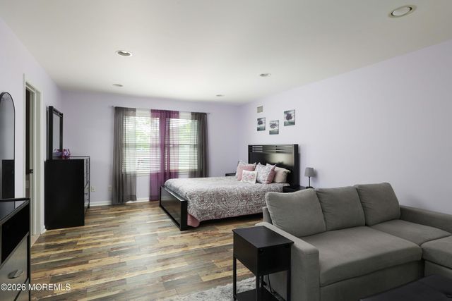 305 Jefferson Court, Brick, NJ 08724