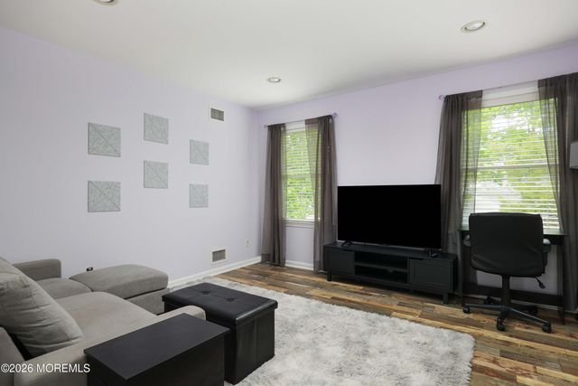 305 Jefferson Court, Brick, NJ 08724
