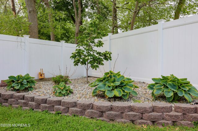 305 Jefferson Court, Brick, NJ 08724