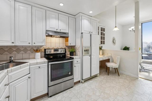 1061 Beach Park Boulevard 307, Foster City, CA 94404