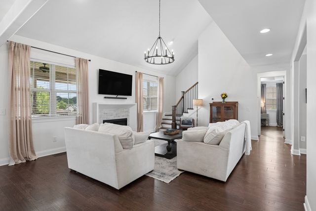 1110 Luxborough Dr, Hendersonville, TN 37075