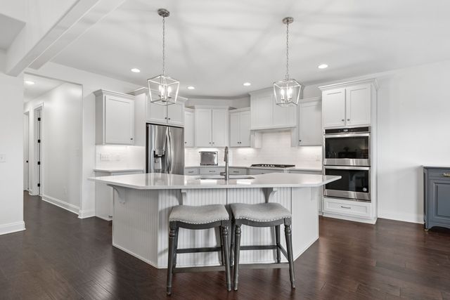 1110 Luxborough Dr, Hendersonville, TN 37075