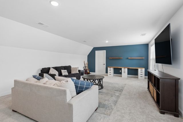 1110 Luxborough Dr, Hendersonville, TN 37075