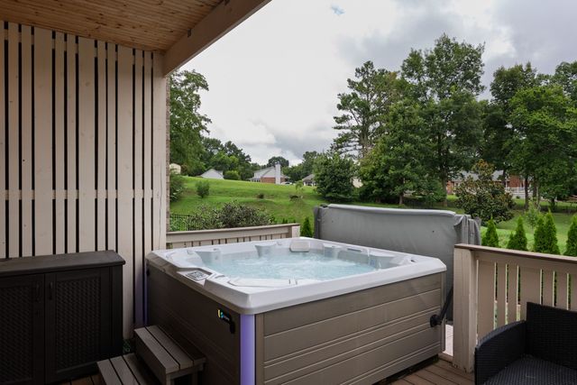 1110 Luxborough Dr, Hendersonville, TN 37075