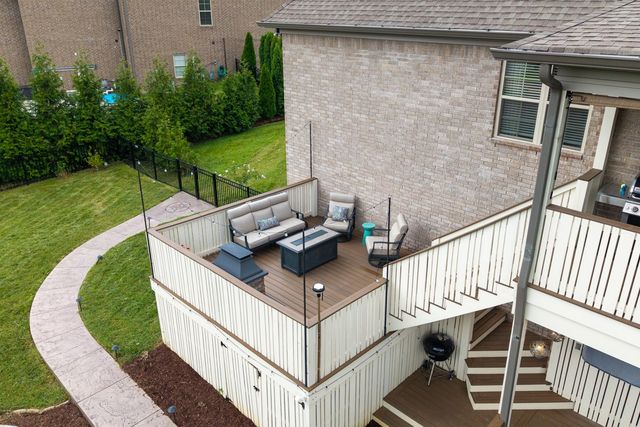 1110 Luxborough Dr, Hendersonville, TN 37075