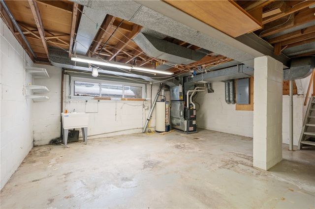 8551 Ridgemont Rd, Mccandless, PA 15237