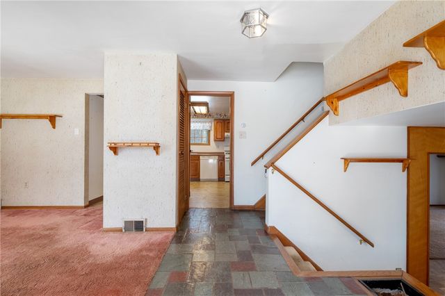 8551 Ridgemont Rd, Mccandless, PA 15237