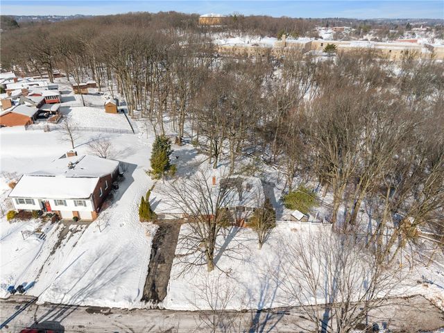 8551 Ridgemont Rd, Mccandless, PA 15237