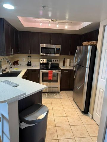 4163 N Haverhill Road 1205, West Palm Beach, FL 33417