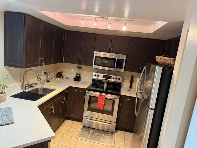 4163 N Haverhill Road 1205, West Palm Beach, FL 33417