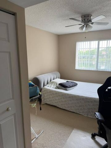 4163 N Haverhill Road 1205, West Palm Beach, FL 33417