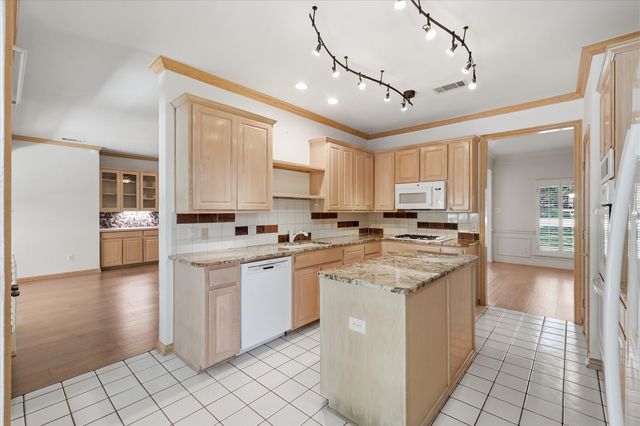 133 E View Court, Double Oak, TX 75077
