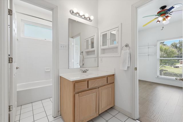 133 E View Court, Double Oak, TX 75077