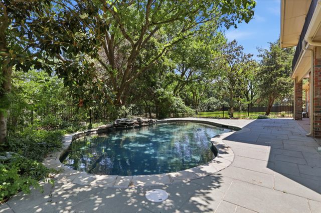 133 E View Court, Double Oak, TX 75077