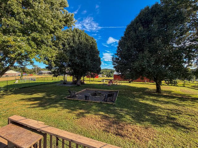 465 W Coleman Road, Science Hill, KY 42553