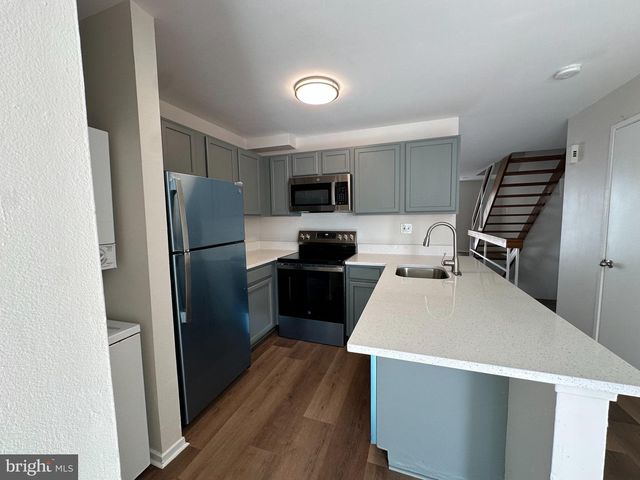 1818 BRYANT ST NE, Washington, DC 20018