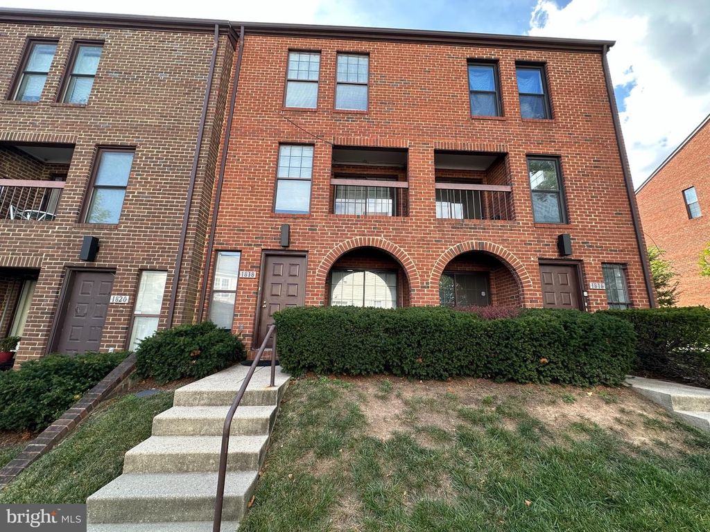 1818 BRYANT ST NE, Washington, DC 20018