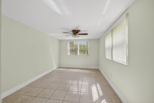 8363 Lake Drive 308, Doral, FL 33166