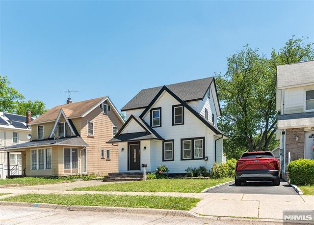 693 Chestnut, Teaneck, NJ 07666