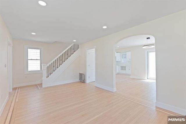 693 Chestnut, Teaneck, NJ 07666