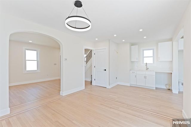 693 Chestnut, Teaneck, NJ 07666