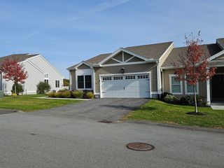 52 Clearview Ter 39, Millbury, MA 01527