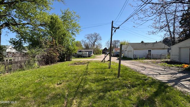 318 Troy Street, Toledo, OH 43611