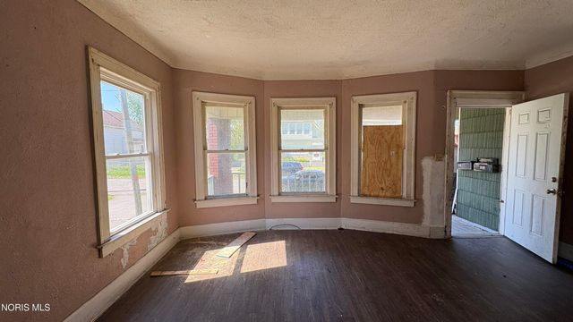 318 Troy Street, Toledo, OH 43611