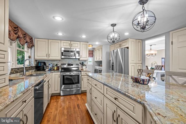 213 HURFFVILLE RD, Sewell, NJ 08080