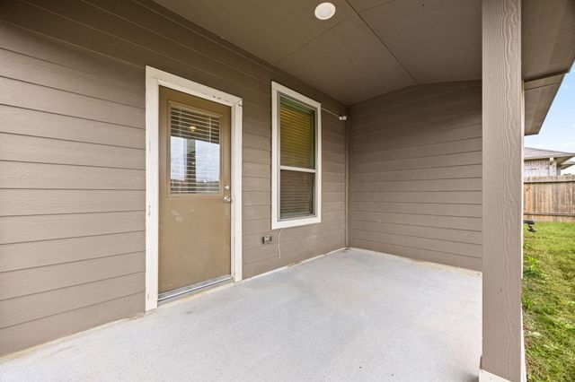 15837 Roberto Clemente Court, Splendora, TX 77372