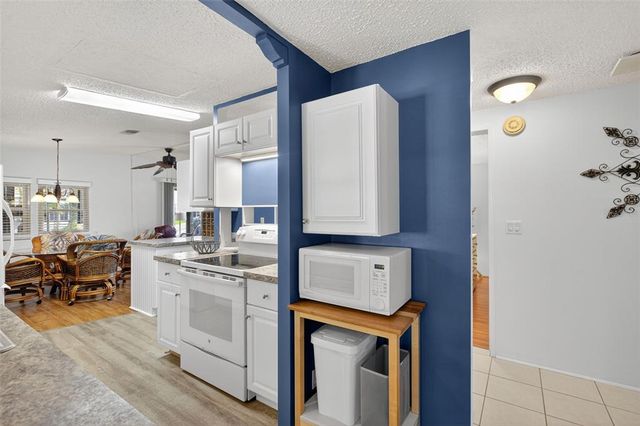 517 LA PLAYA CIRCLE, North Port, FL 34287