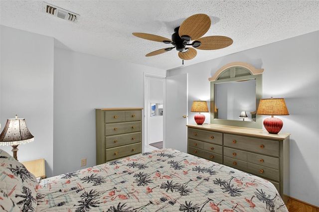 517 LA PLAYA CIRCLE, North Port, FL 34287