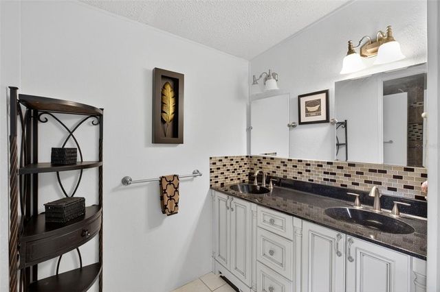 517 LA PLAYA CIRCLE, North Port, FL 34287