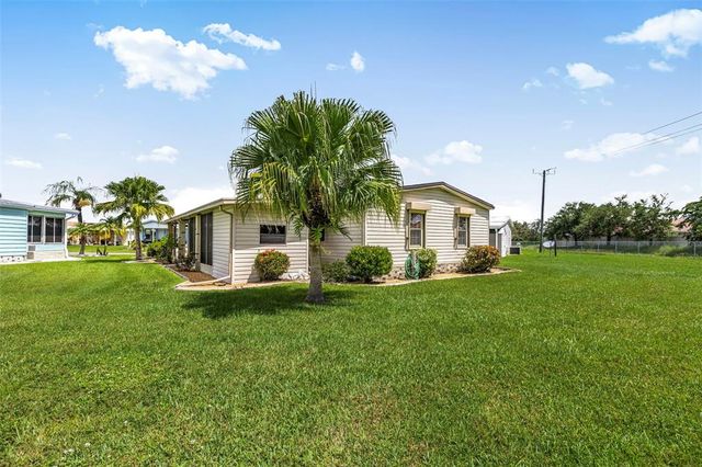 517 LA PLAYA CIRCLE, North Port, FL 34287