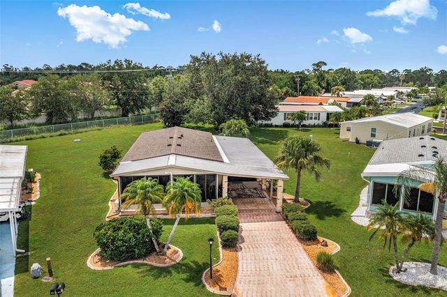 517 LA PLAYA CIRCLE, North Port, FL 34287